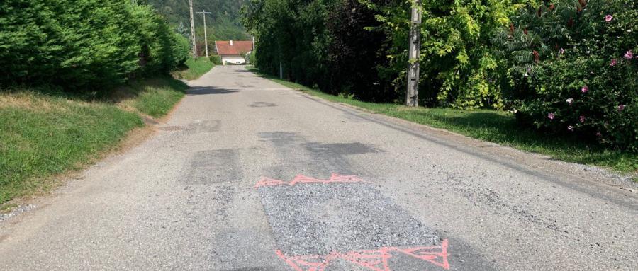 DOUSSARD | Un mort et un blessé grave dans une sortie de route