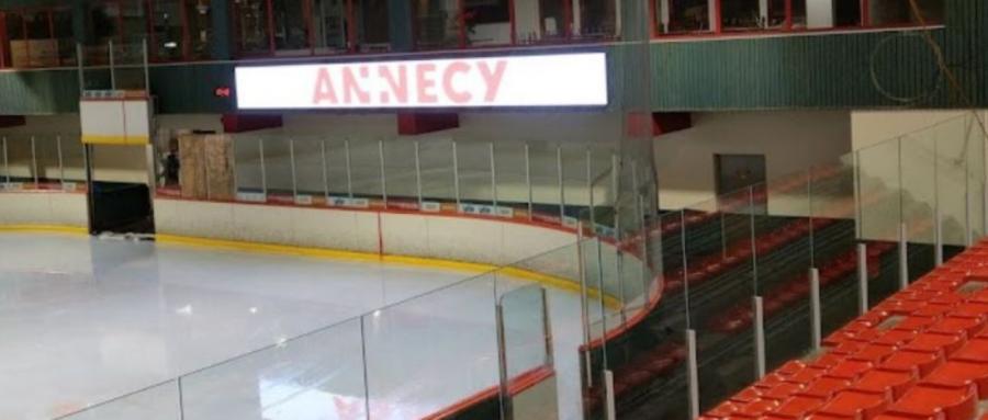 ANNECY | Les agents de la piscine-patinoire Jean-Régis poursuivent la grève