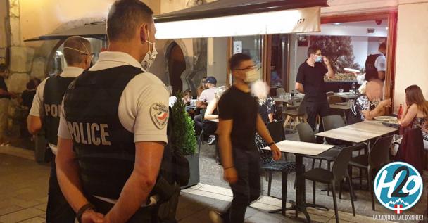 ANNECY | COVID-19 : Les bars et restaurants de la vieille ville passés au crible.