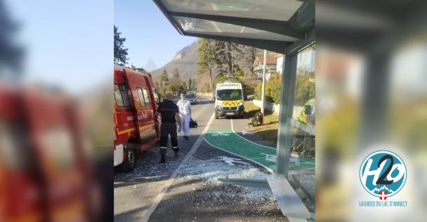 VEYRIER-DU-LAC | Un cycliste percute un abribus et se blesse gravement