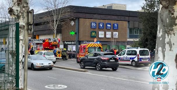 ANNECY | Incendie  au Carrefour de l'Avenue de Genève