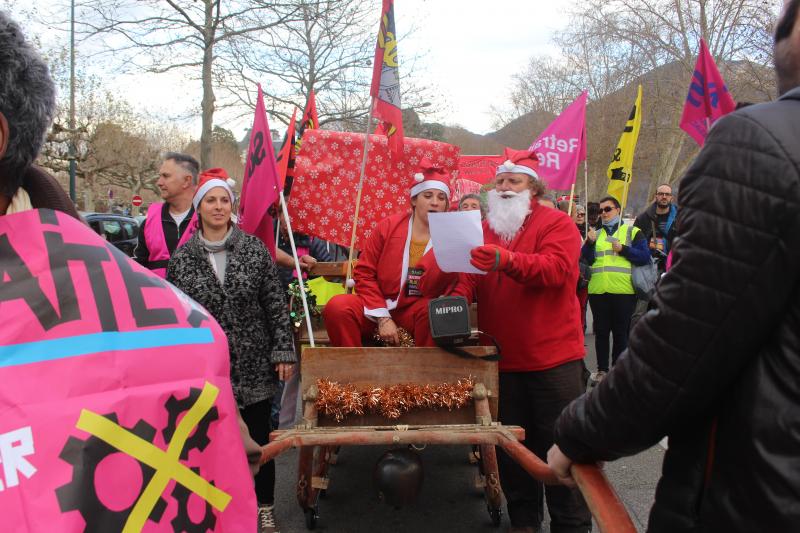 ANNECY | Les gilets jaunes : électrons libres du mouvement de contestation ? (📷15 PHOTOS MARQUANTES)