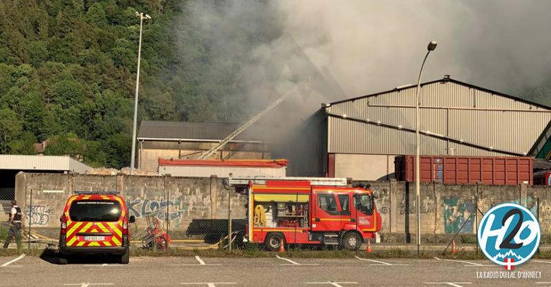 ANNECY | (🎞VIDEO) 🔥 Incendie au cœur de la Zone de Vovray !