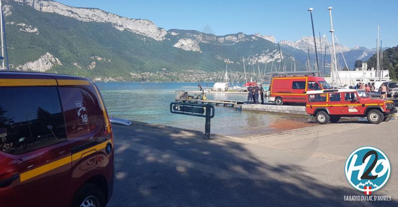 ANNECY | Opération de secours pour un nageur disparu.