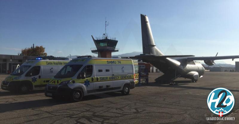 ANNECY | COVID-19 : (📷 PHOTOS) Première évacuation militaire depuis l'aéroport d'Annecy.