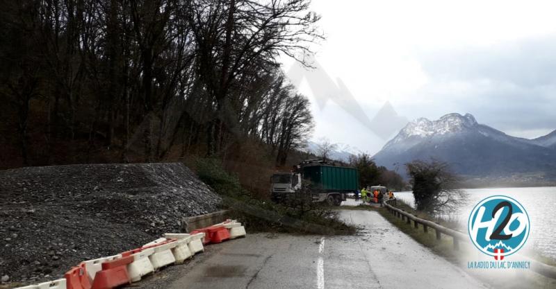 TALLOIRES-MONTMIN | La D909 coupée à la circulation