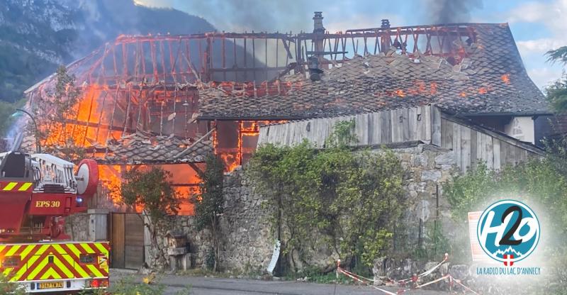 LATHUILE | Un violent incendie détruit un corps de ferme