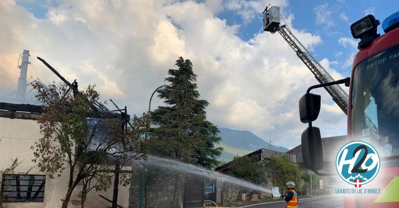 LATHUILE | Un violent incendie détruit un corps de ferme