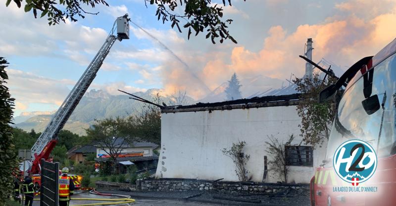 LATHUILE | Un violent incendie détruit un corps de ferme