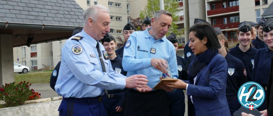 BASSENS | La secrétaire d’État Sarah El Haïry échange avec les cadets de la gendarmerie