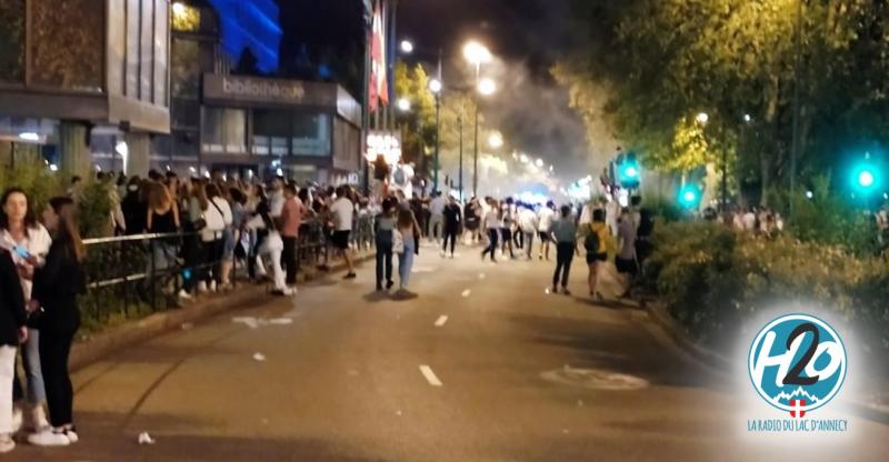 ANNECY | Émeutes devant Bonlieu, 4 policiers légèrement blessés