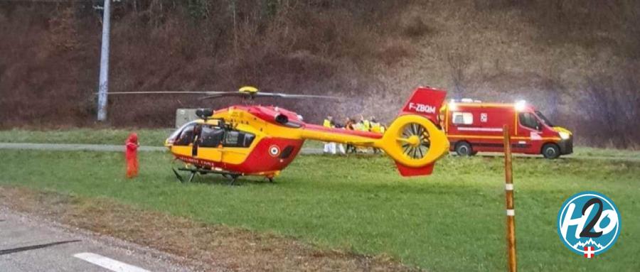 VAL DE CHAISE / UGINE | Face à face bus contre voiture : un mort